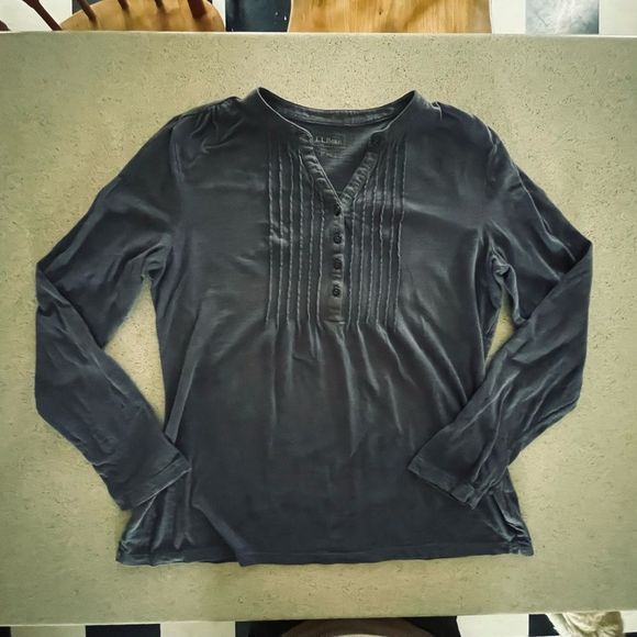 L.L.Bean cotton collarless half button V-neck - Picture 3 of 8